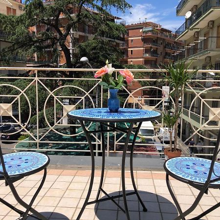 Stabia Holiday House Castellammare di Stabia Bagian luar foto