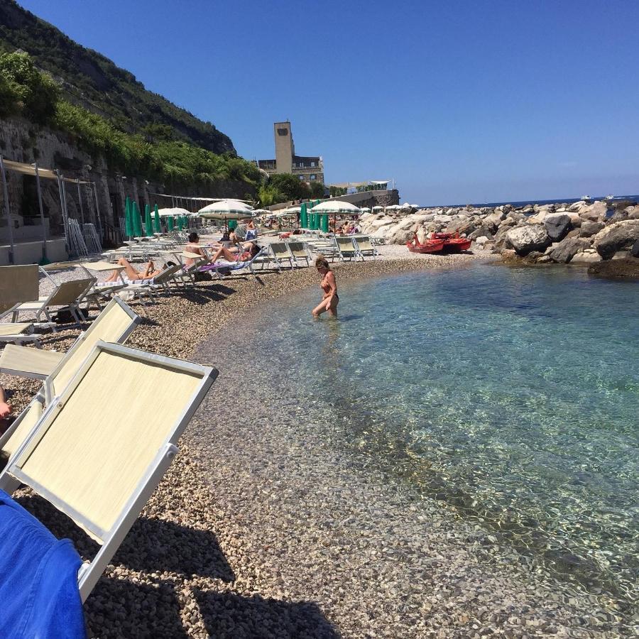 Stabia Holiday House Castellammare di Stabia Bagian luar foto
