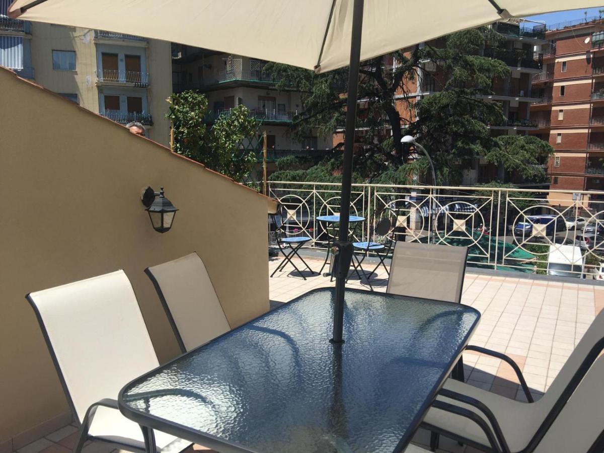 Stabia Holiday House Castellammare di Stabia Bagian luar foto